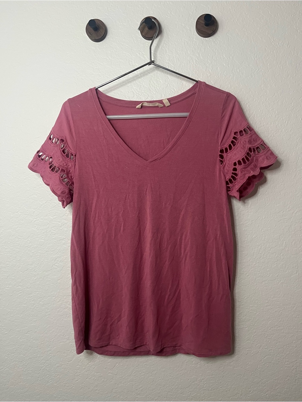 Soft Surroundings Rose Mauve V-Neck Crochet Sleeve Tee